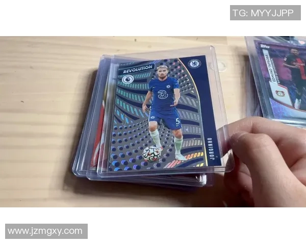 送足球球星卡作为礼物是否合适及其潜在的收藏价值分析